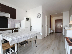Appartement Balaruc-les-Bains, 1 pièce, 2 personnes - FR-1-553-171